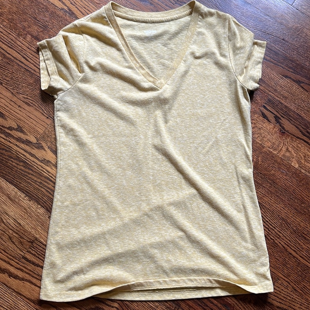 Mossimo Women’s Large Butter Yellow-colored Cap Sleeve V-Neck Shirt